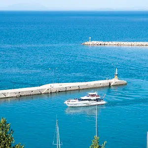 Appartement Faro Del Porto Poros (Kefalonia)